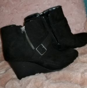 FINAL PRICE✨ Arizona Black Wedge Heel Booties